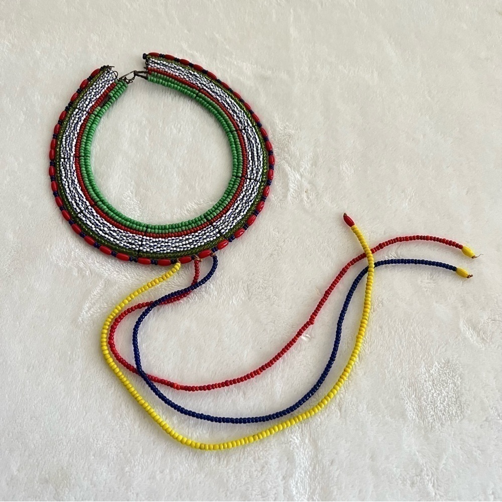 Vintage Maasai Beaded Collar Necklace with Tail - Picture 2 of 3